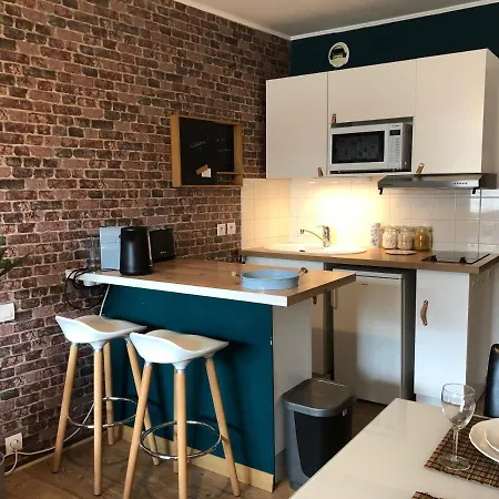 Avec Balcon & Parking Gratuit - Gare Lägenhet *